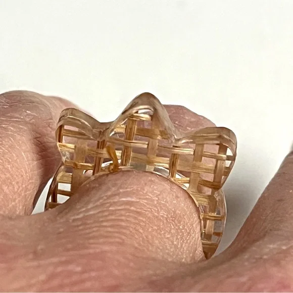 Chic Artist Designed Woven Gold-Tone Resin Ring New - Picture 3 of 9